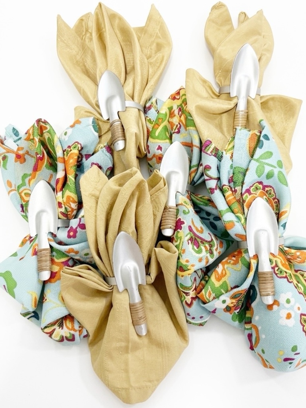 Garden Trowel Napkin Rings with Floral & Tan Cloth Napkins Set of 6